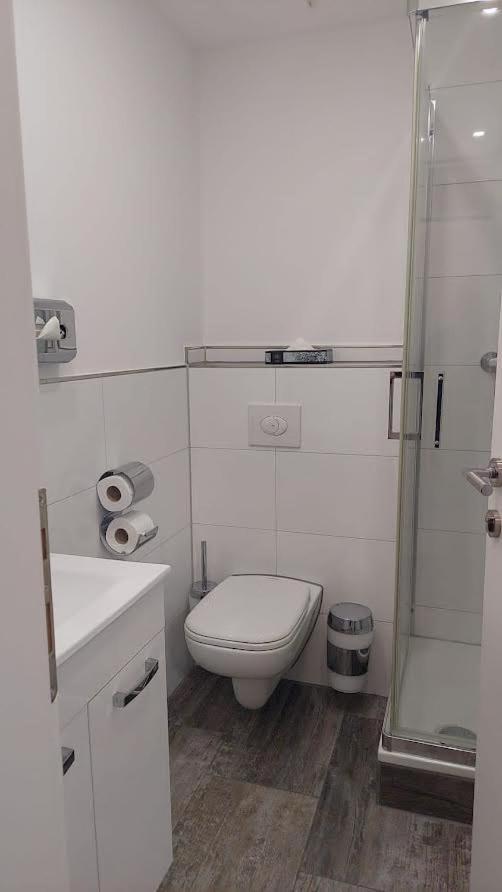 Apartments Am Wald 1 Карлсруэ Экстерьер фото